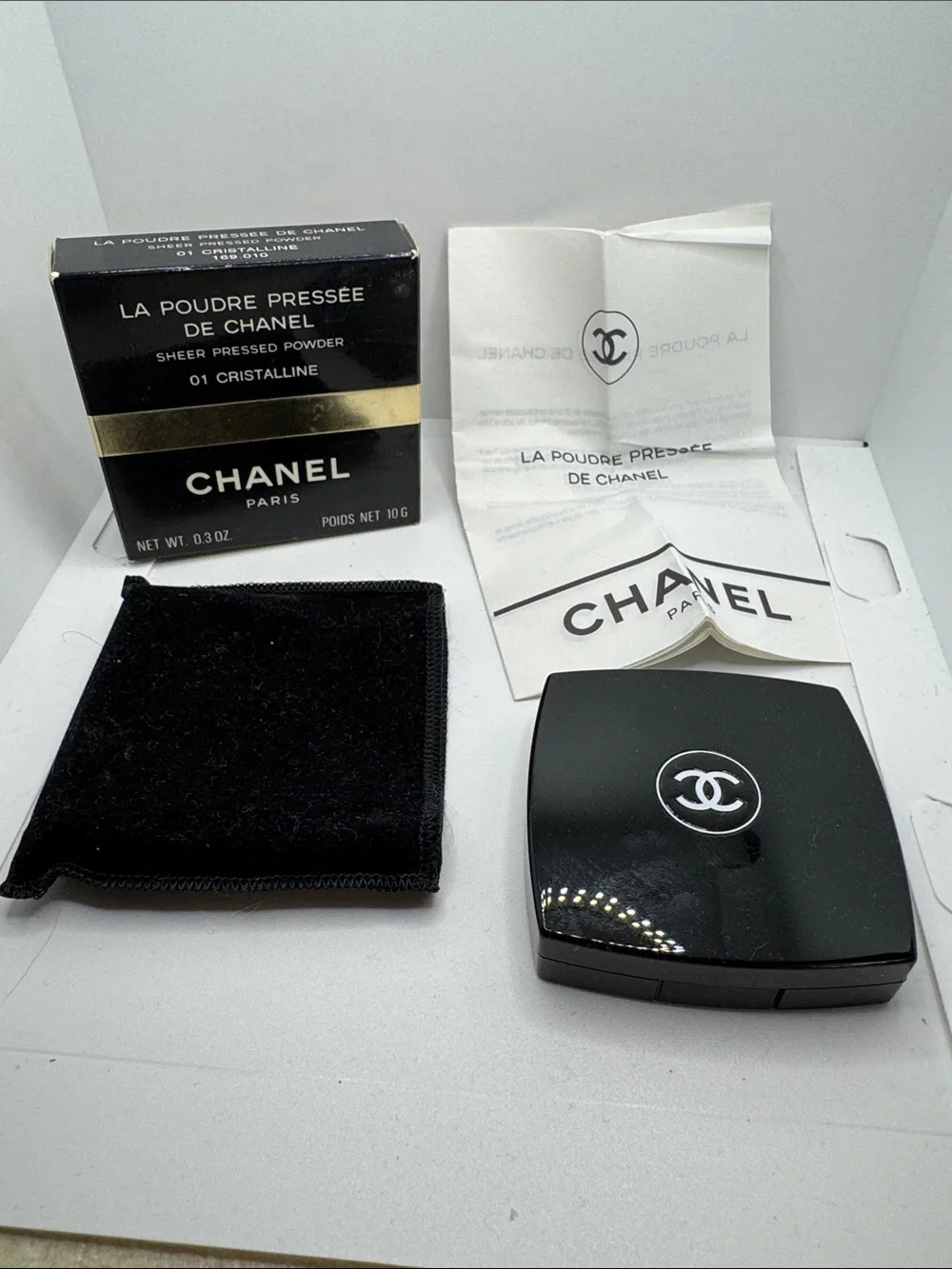 Chanel Lapoudre pressee 01 crystalline.